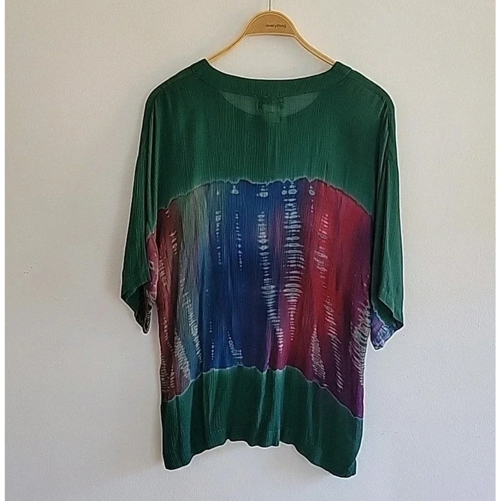 Vintage features top